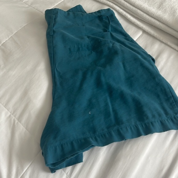 Short - Picture 2 of 4